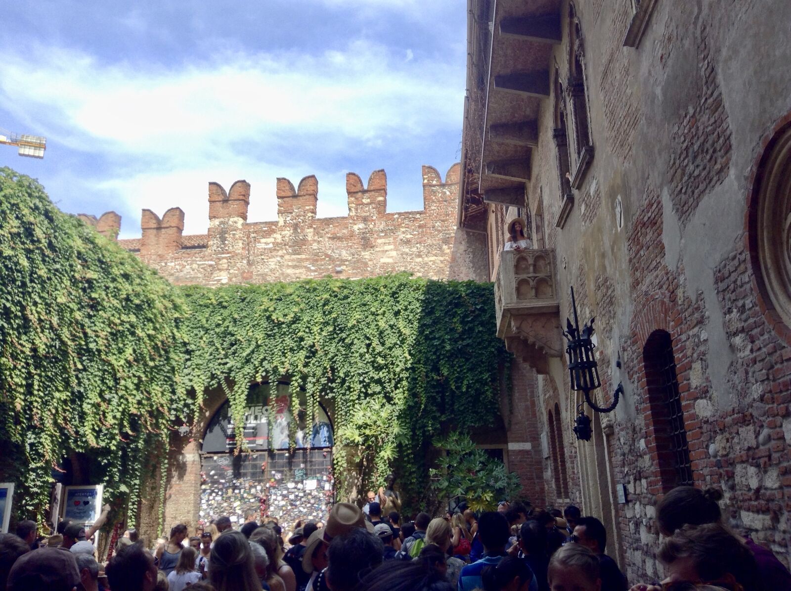 fullsizeoutput_1d4 Inspiration or inspired by the famous window scene of Romeo and Juliet. Juliet included.