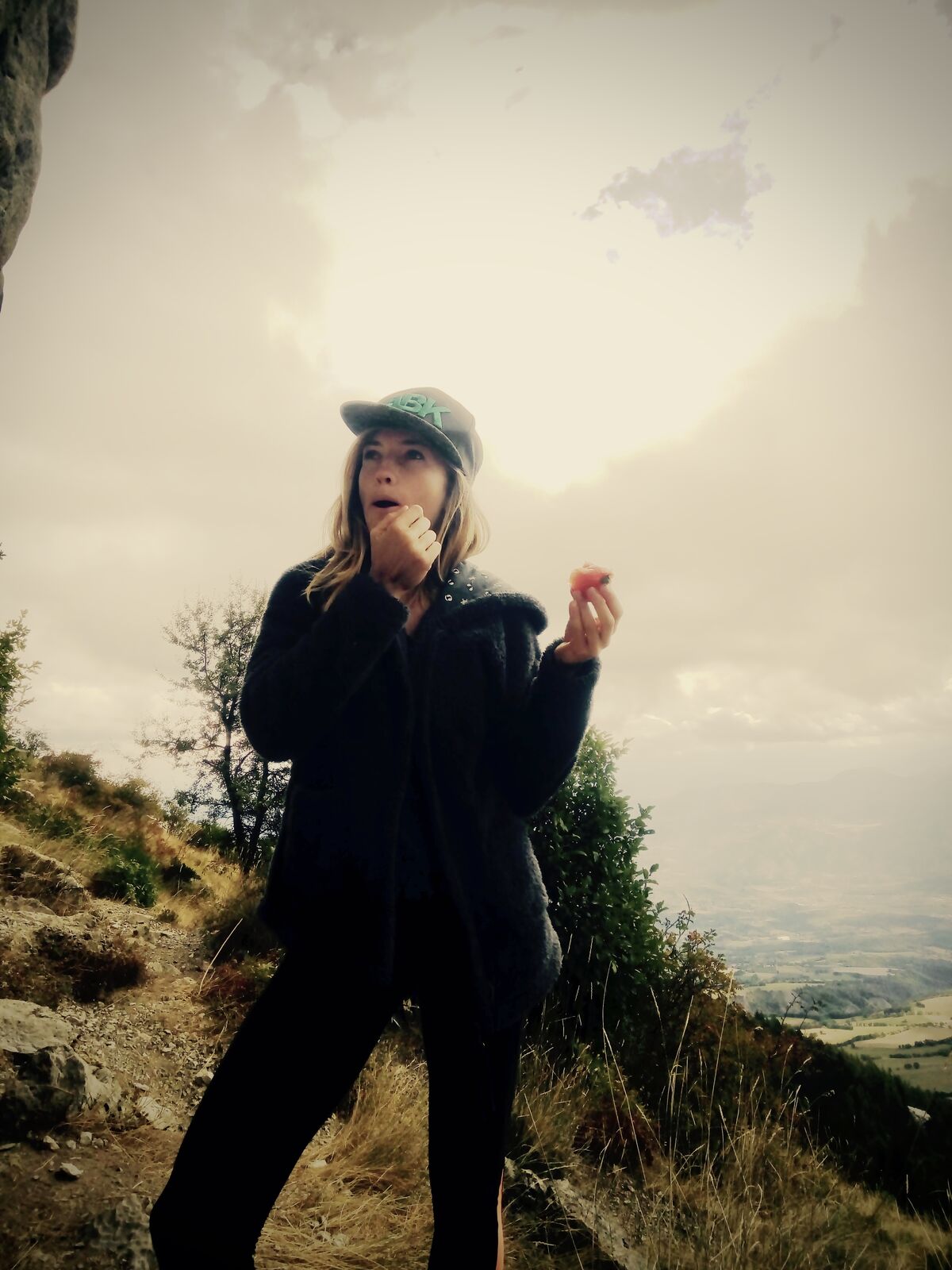 fullsizeoutput_3fb Maïa snacking on her cœur de boeuf